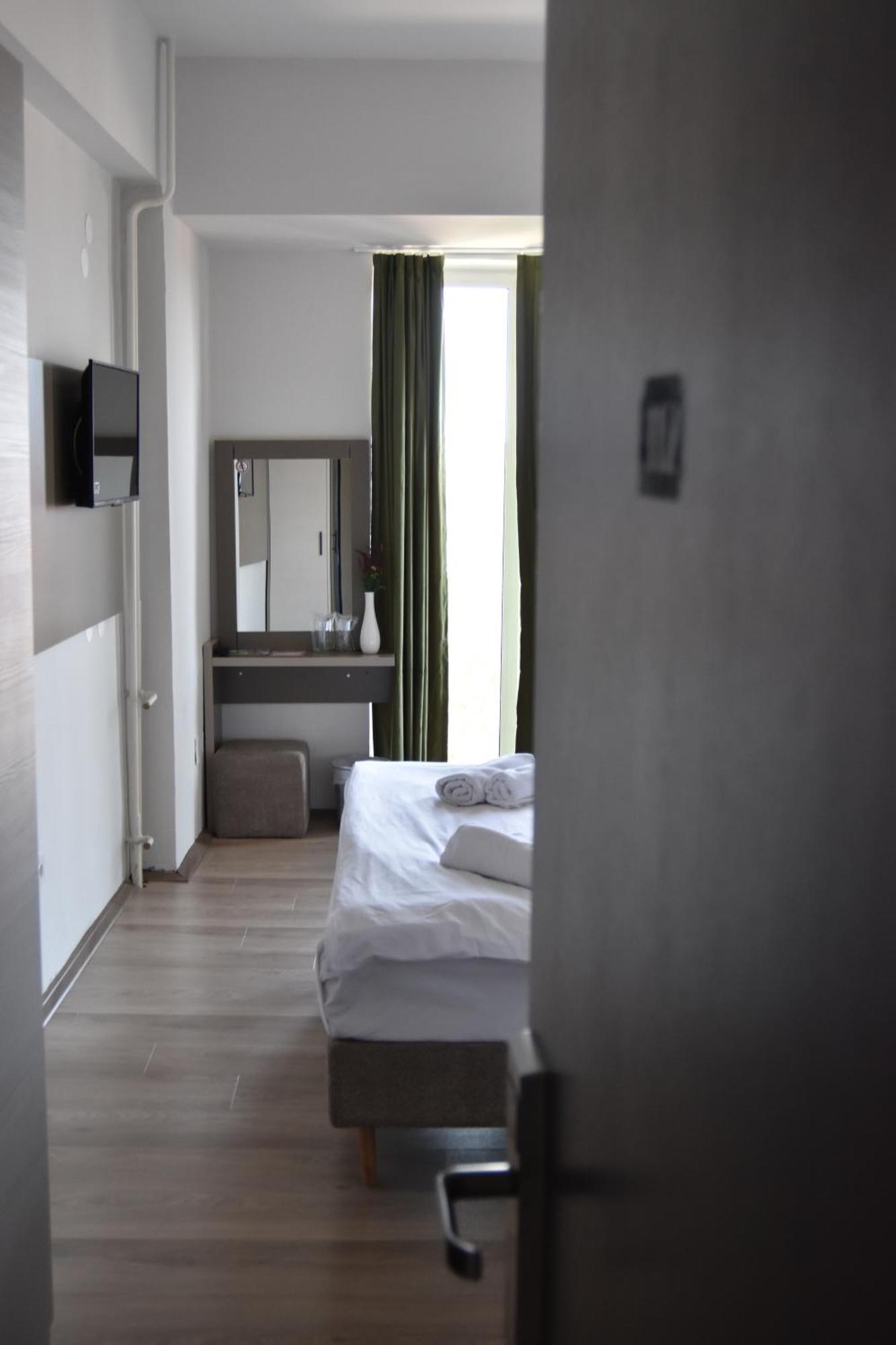 Hotel Montana Palace Krusevo Bagian luar foto