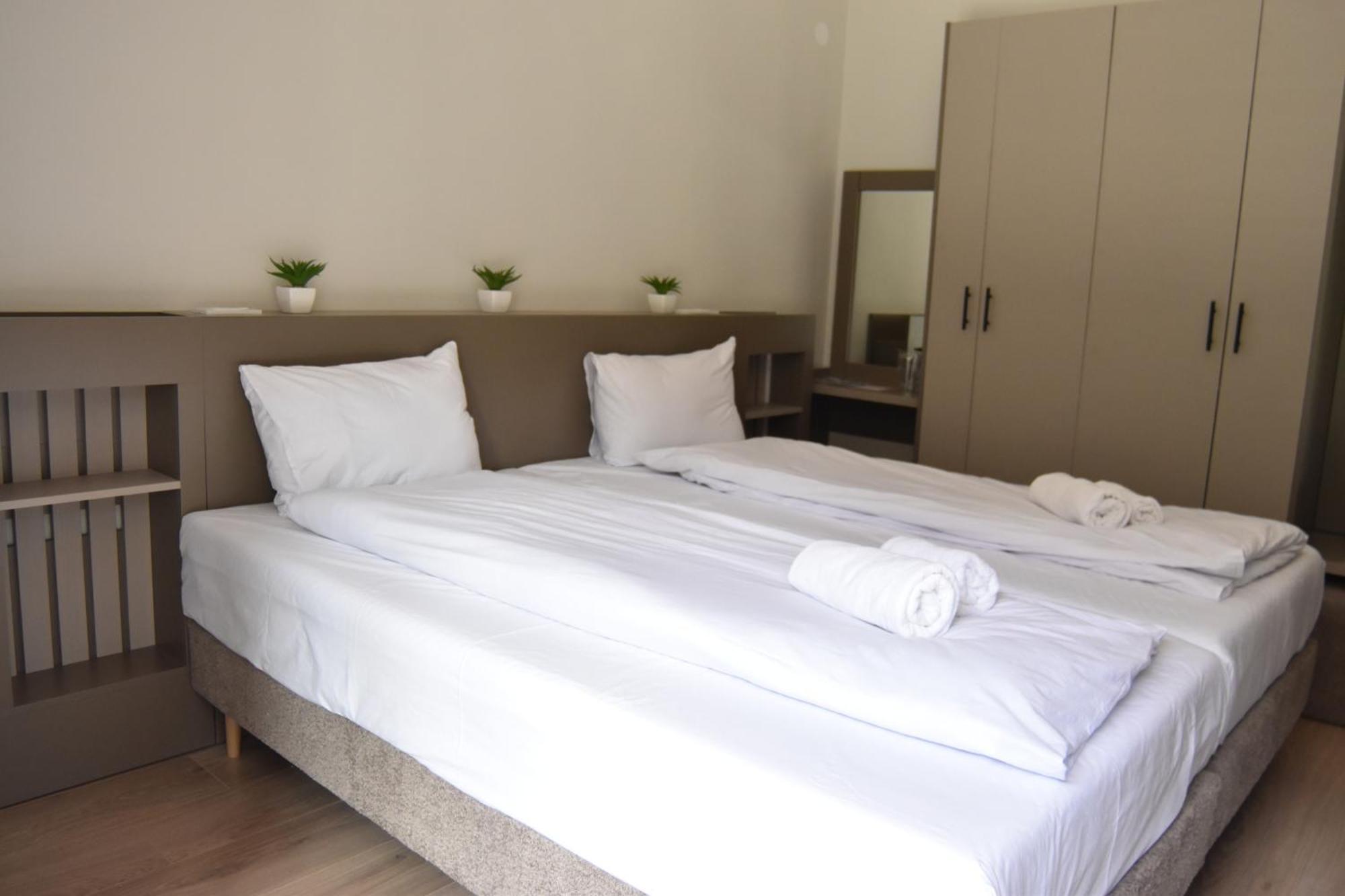 Hotel Montana Palace Krusevo Bagian luar foto