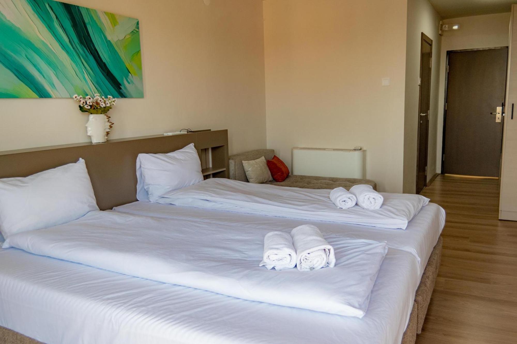 Hotel Montana Palace Krusevo Bagian luar foto