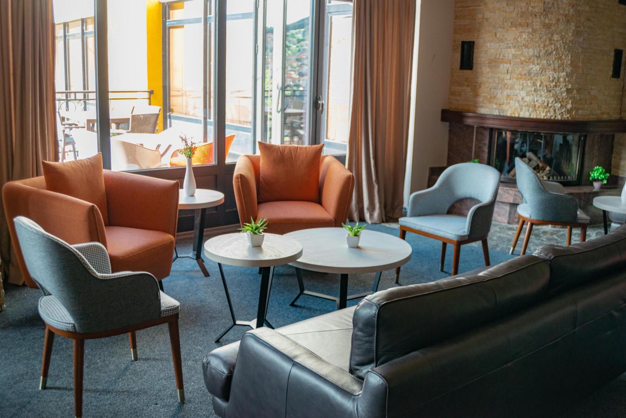 Hotel Montana Palace Krusevo Bagian luar foto