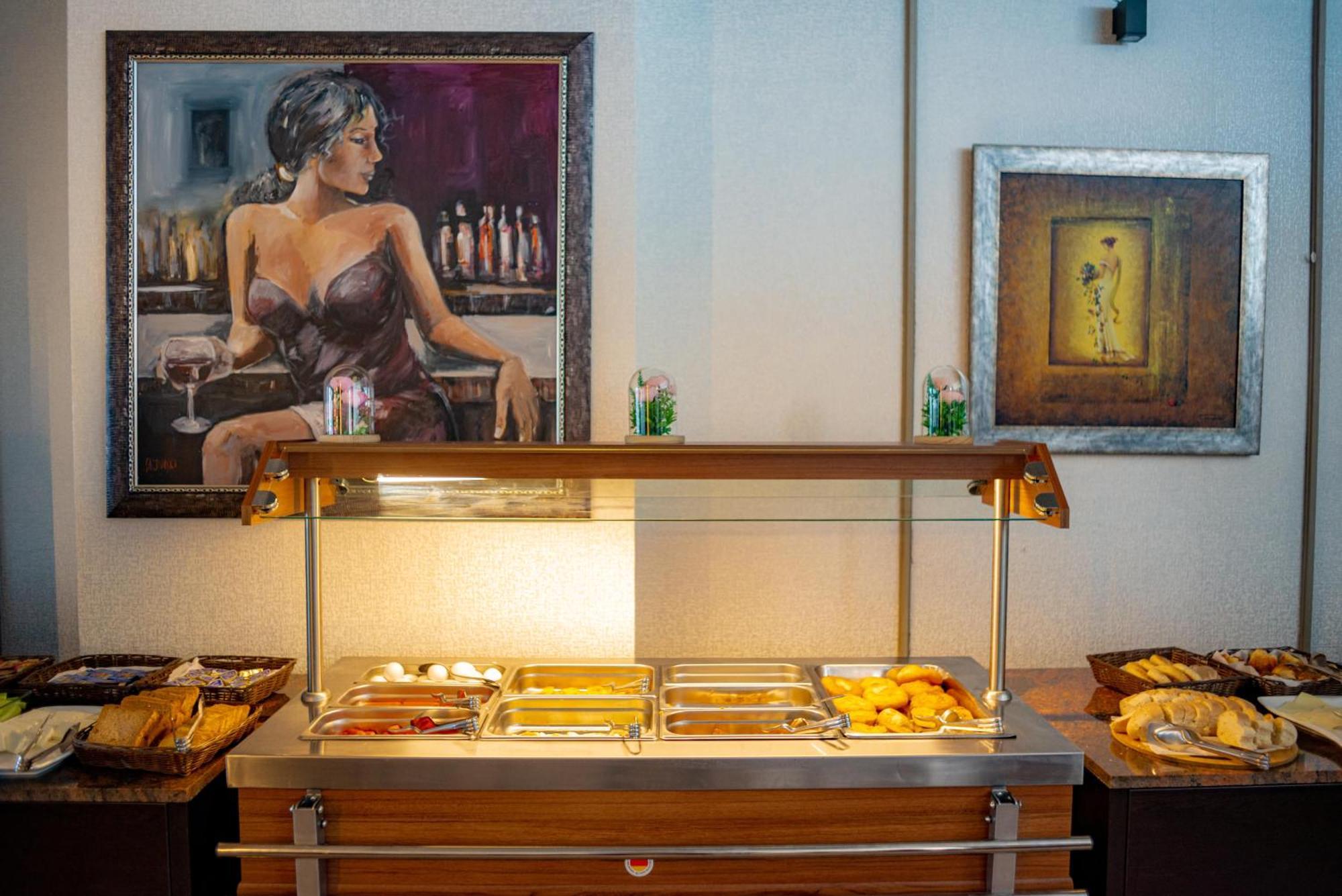 Hotel Montana Palace Krusevo Bagian luar foto