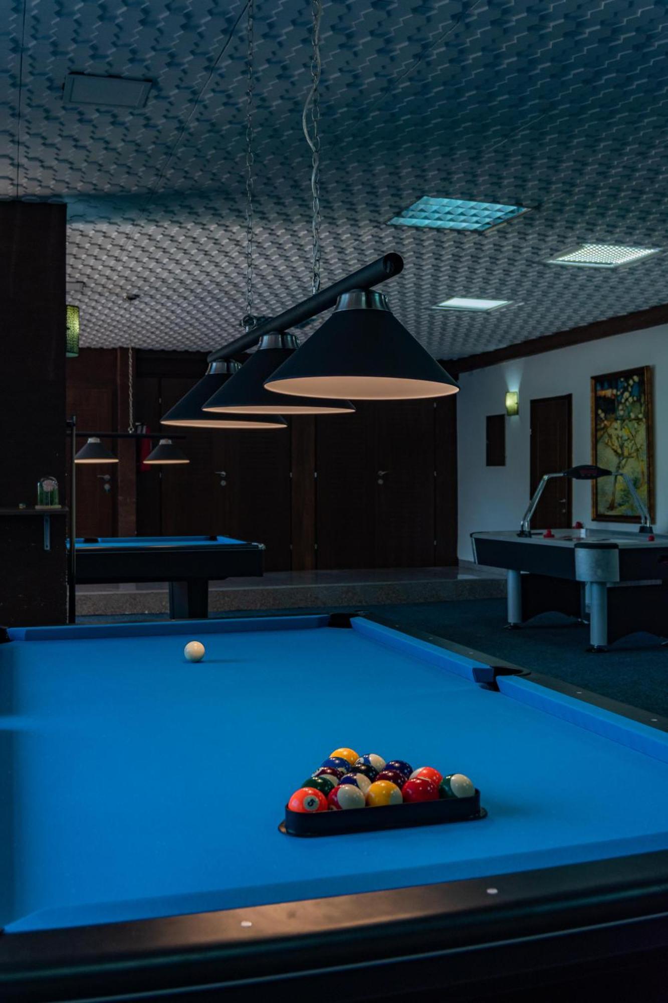 Hotel Montana Palace Krusevo Bagian luar foto