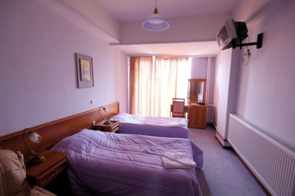 Hotel Montana Palace Krusevo Bagian luar foto